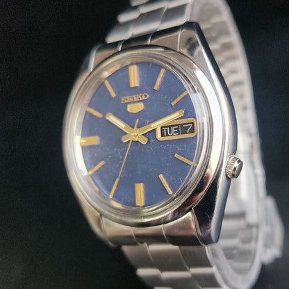 Vintage 1978 Original Seiko 5 Automatic 7009-821A Blue Face 17 Jewels Day-Date Japanese Men's Wrist Watch S65