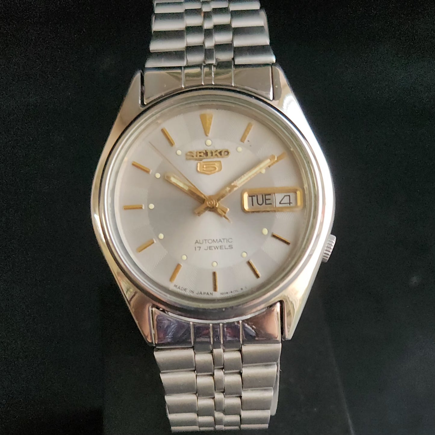 Vintage 1979 Original Seiko 5 Automatic 7009-6001 Grey Face 17 Jewels Day-Date Japanese Men's Wrist Watch S66