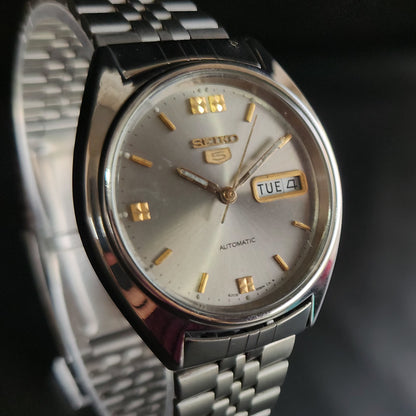Vintage 1985 Original Seiko 5 Automatic 6309-8840 Grey Face 17 Jewels Day-Date Japanese Men's Wrist Watch S67