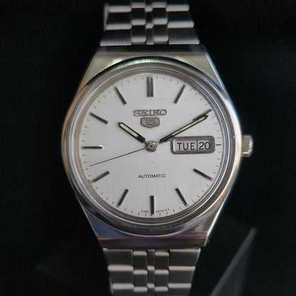 Vintage 1985 Original Seiko 5 Automatic 6309-8960 White Face 17 Jewels Day-Date Japanese Men's Wrist Watch S68
