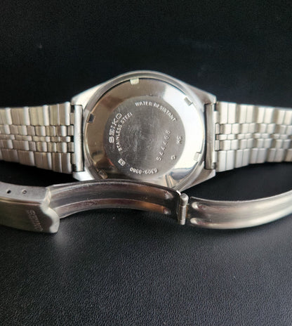Vintage 1985 Original Seiko 5 Automatic 6309-8960 White Face 17 Jewels Day-Date Japanese Men's Wrist Watch S68