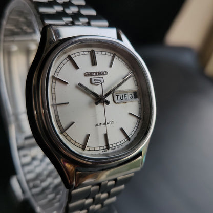 Vintage 1983 Original Seiko 5 Automatic 6309-5820 White Face 17 Jewels Day-Date Japanese Men's Wrist Watch S84