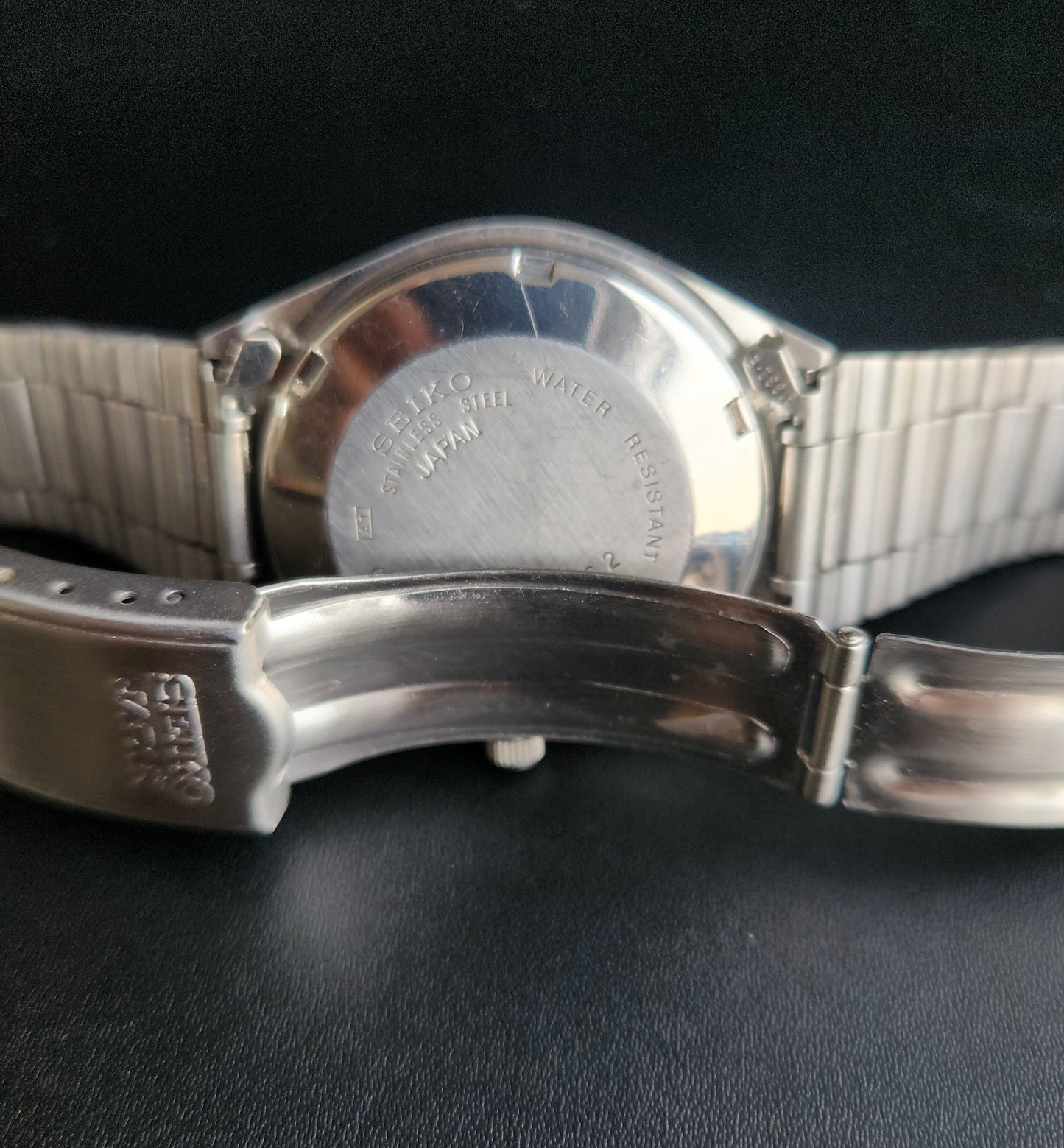 Vintage 1977 Original Seiko 5 Automatic 6309-6240 Black Face 17 Jewels Day-Date Japanese Men's Wrist Watch S83