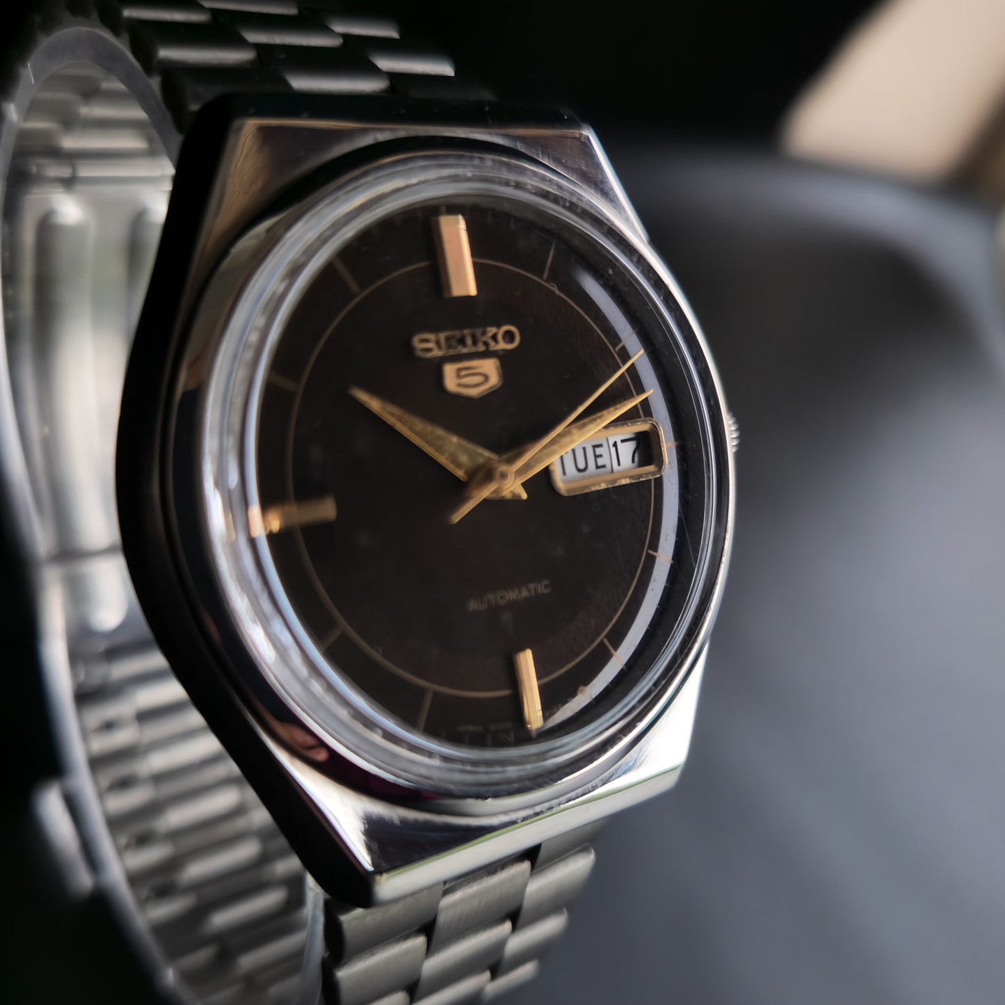 Vintage 1984 Original Seiko 5 Automatic 6309-8930 Brown Face 17 Jewels Day-Date Japanese Men's Wrist Watch S79