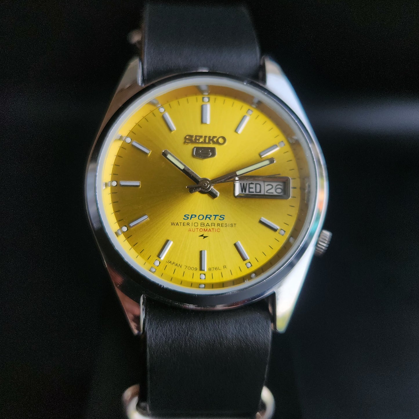 Vintage Mod Seiko 5 Automatic 17 Jewels Cal. 7009 Yellow Face Black Nato Leather Band Day-Date Men's Wrist Watch SK