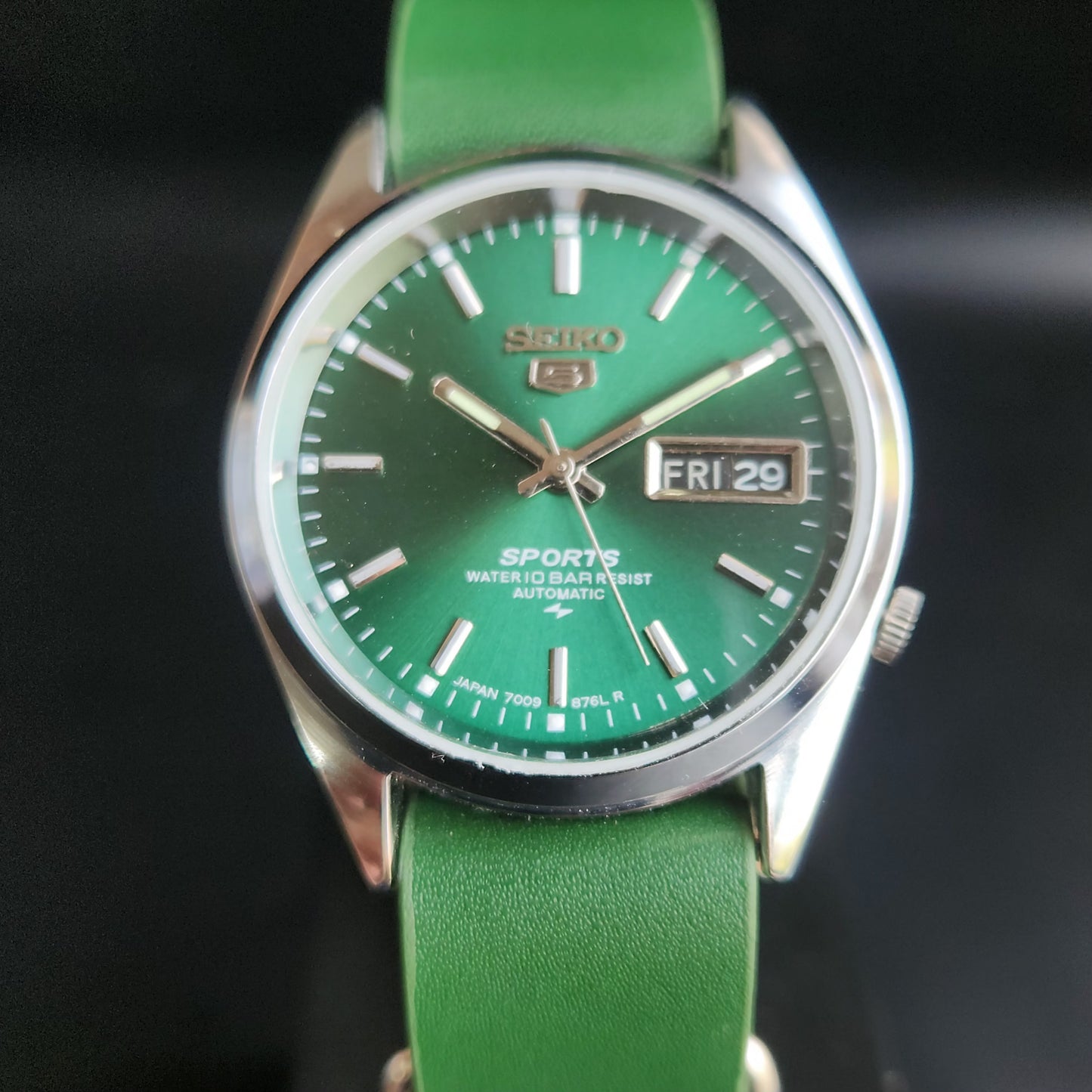 Vintage Mod Seiko 5 Automatic 17 Jewels Cal. 7009 Green Face Green Nato Leather Band Day-Date Men's Wrist Watch SK