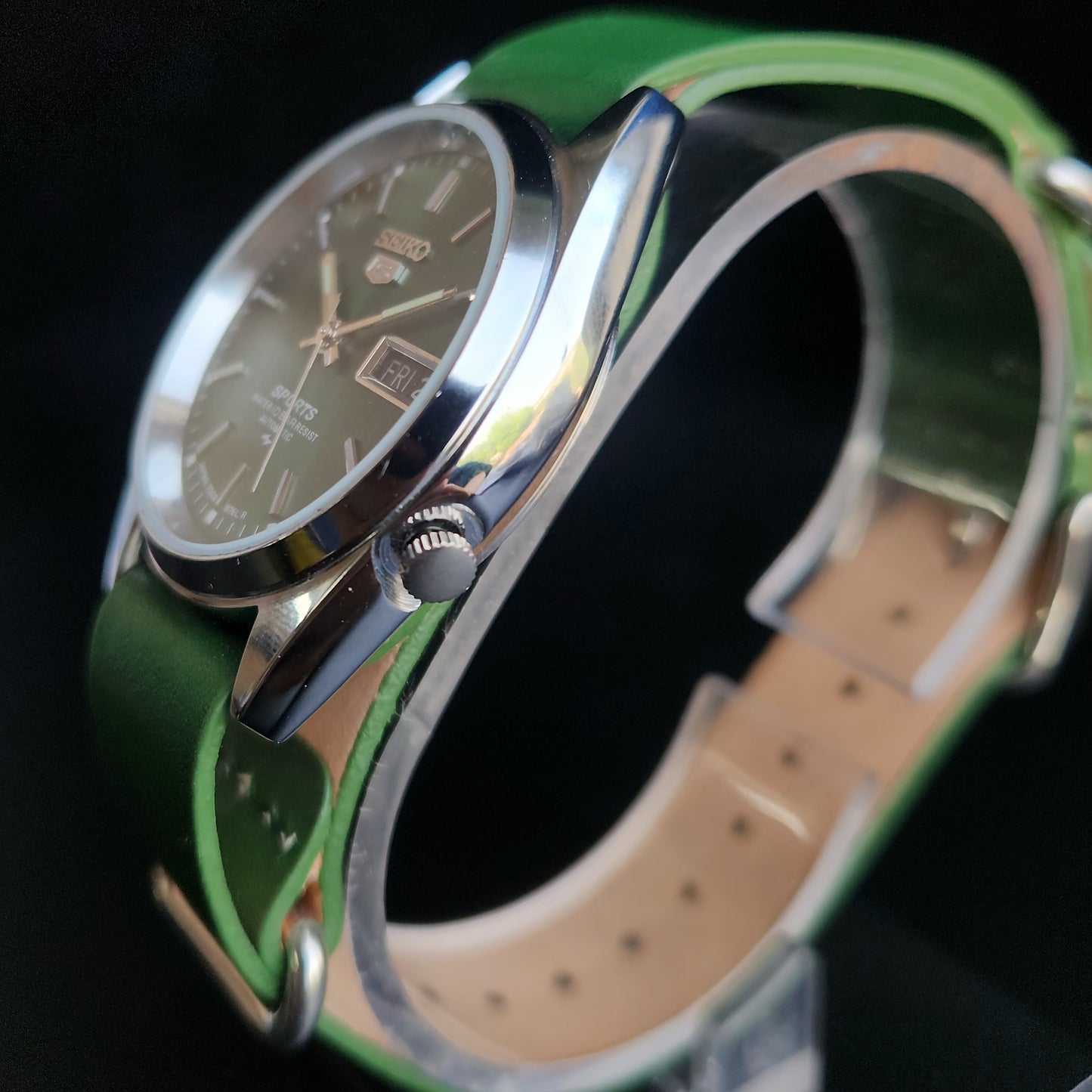 Vintage Mod Seiko 5 Automatic 17 Jewels Cal. 7009 Green Face Green Nato Leather Band Day-Date Men's Wrist Watch SK
