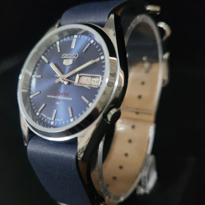 Vintage Mod Seiko 5 Automatic 17 Jewels Cal. 7009 Blue Face Blue Nato Leather Band Day-Date Men's Wrist Watch Sk