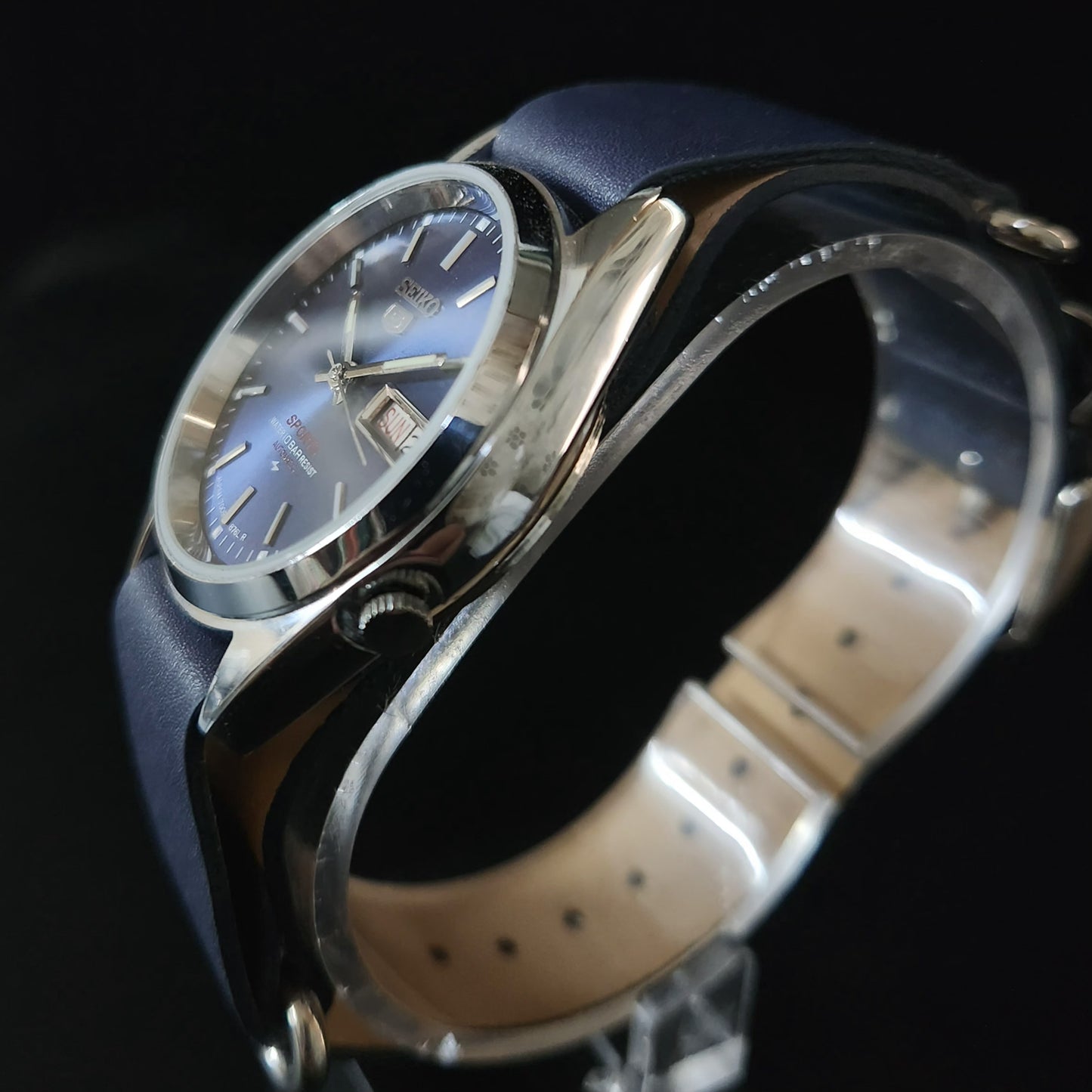 Vintage Mod Seiko 5 Automatic 17 Jewels Cal. 7009 Blue Face Blue Nato Leather Band Day-Date Men's Wrist Watch Sk