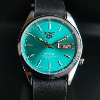 Vintage Mod Seiko 5 Automatic 17 Jewels Cal. 7009 Turquoise Face Black Nato Leather Band Day-Date Men's Wrist Watch Sk