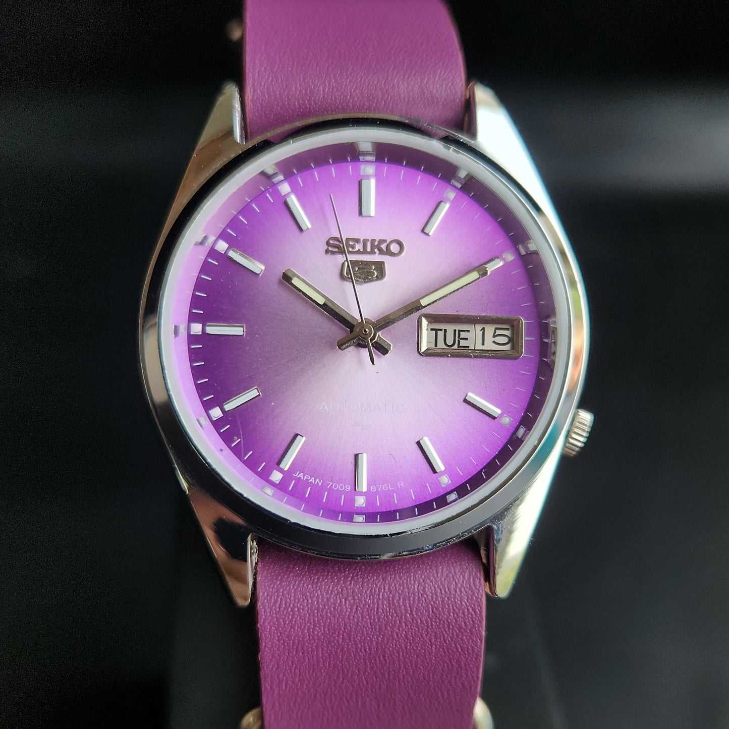 Vintage Mod  Seiko 5 Automatic 17 Jewels Cal. 7009 Purple Face Purple Nato Leather Band Day-Date Men's Wrist Watch Sk