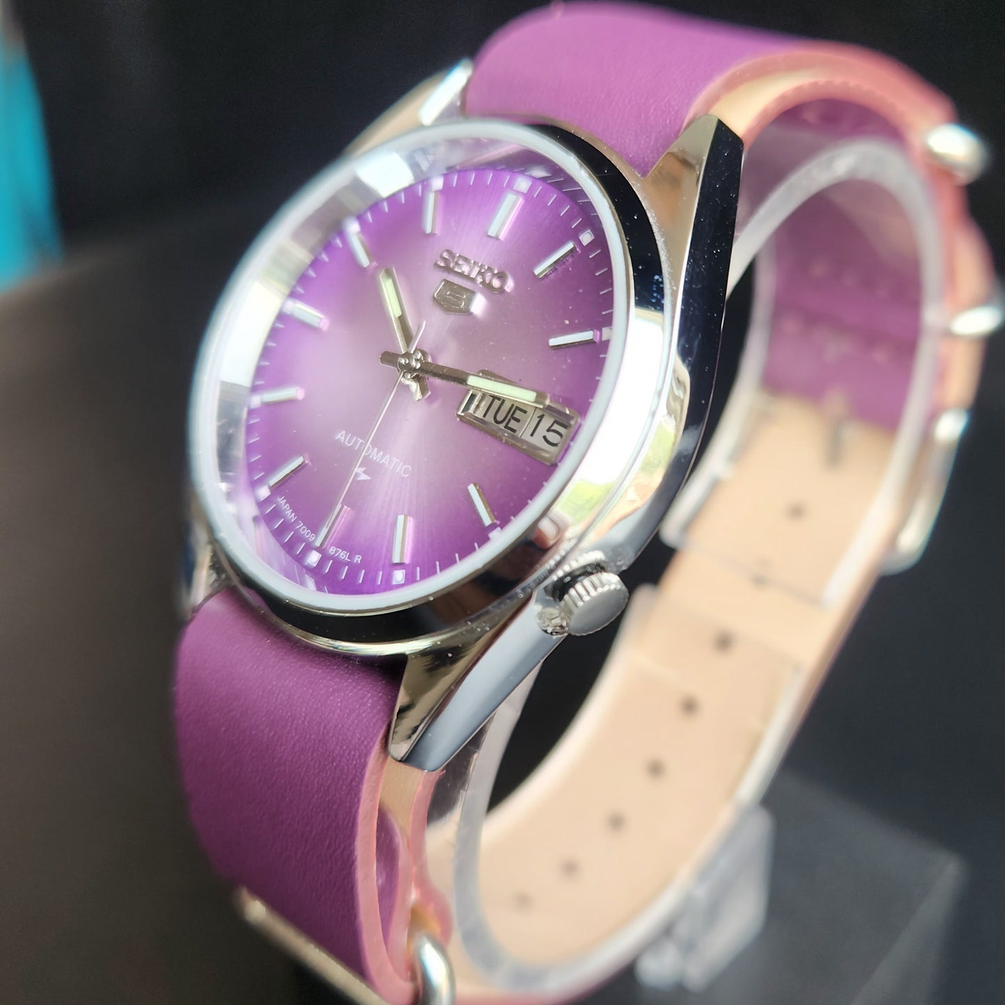 Vintage Mod  Seiko 5 Automatic 17 Jewels Cal. 7009 Purple Face Purple Nato Leather Band Day-Date Men's Wrist Watch Sk