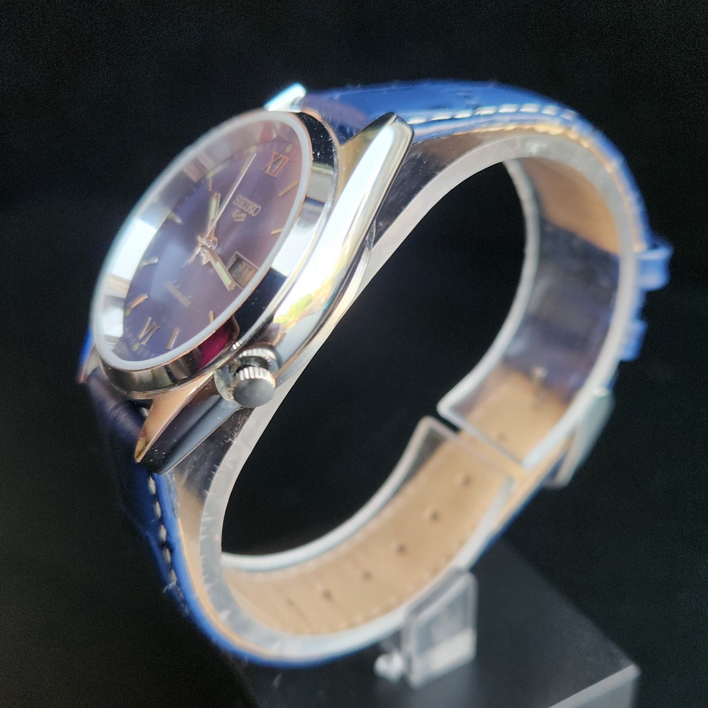 Vintage Mod  Seiko 5 Automatic 17 Jewels Cal. 7009 Blue Face Blue Leather Band Day-Date Men's Wrist Watch Sk