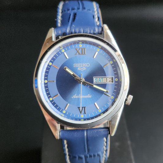 Vintage Mod  Seiko 5 Automatic 17 Jewels Cal. 7009 Blue Face Blue Leather Band Day-Date Men's Wrist Watch Sk