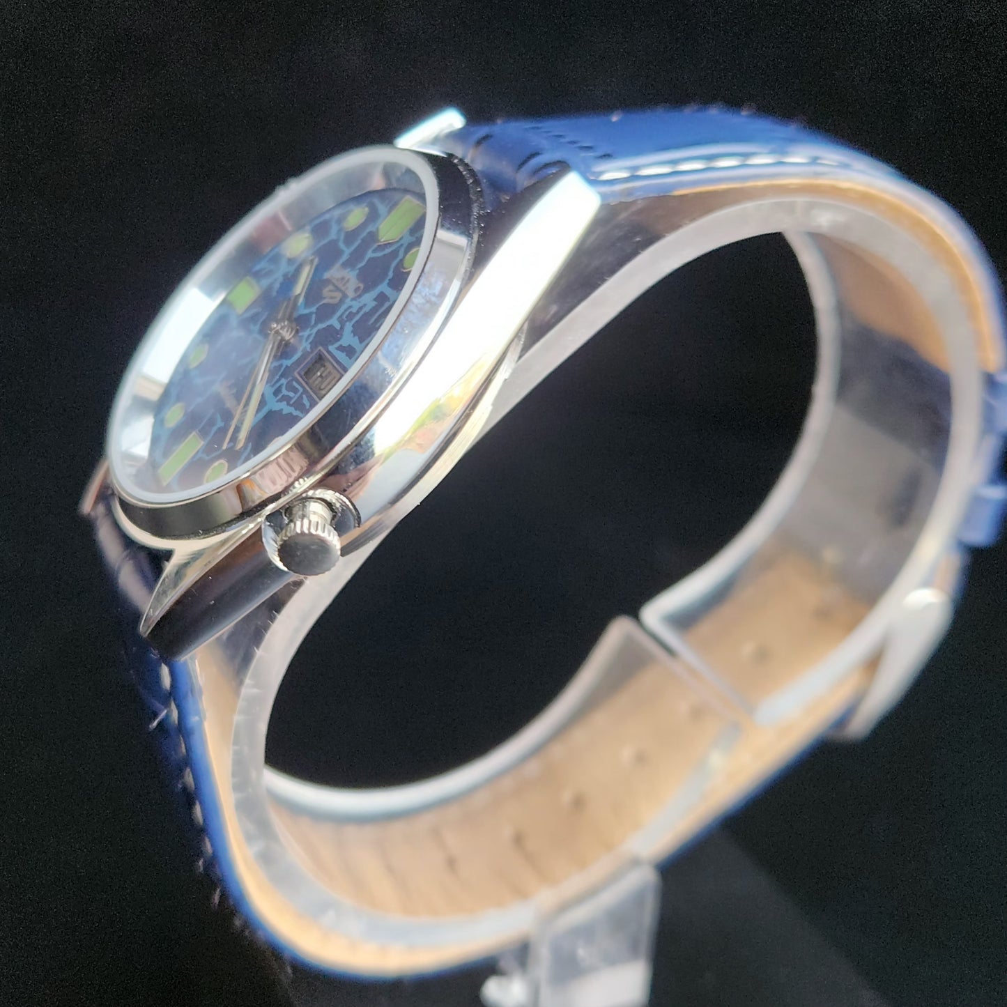 Vintage Mod Seiko 5 Automatic 17 Jewels Cal. 7009 Blue Face Blue Leather Band Day-Date Men's Wrist Watch Sk