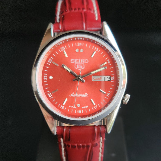 Vintage Mod  Seiko 5 Automatic 17 Jewels Cal. 7009 Red Face Red Leather Band Day-Date Men's Wrist Watch Sk
