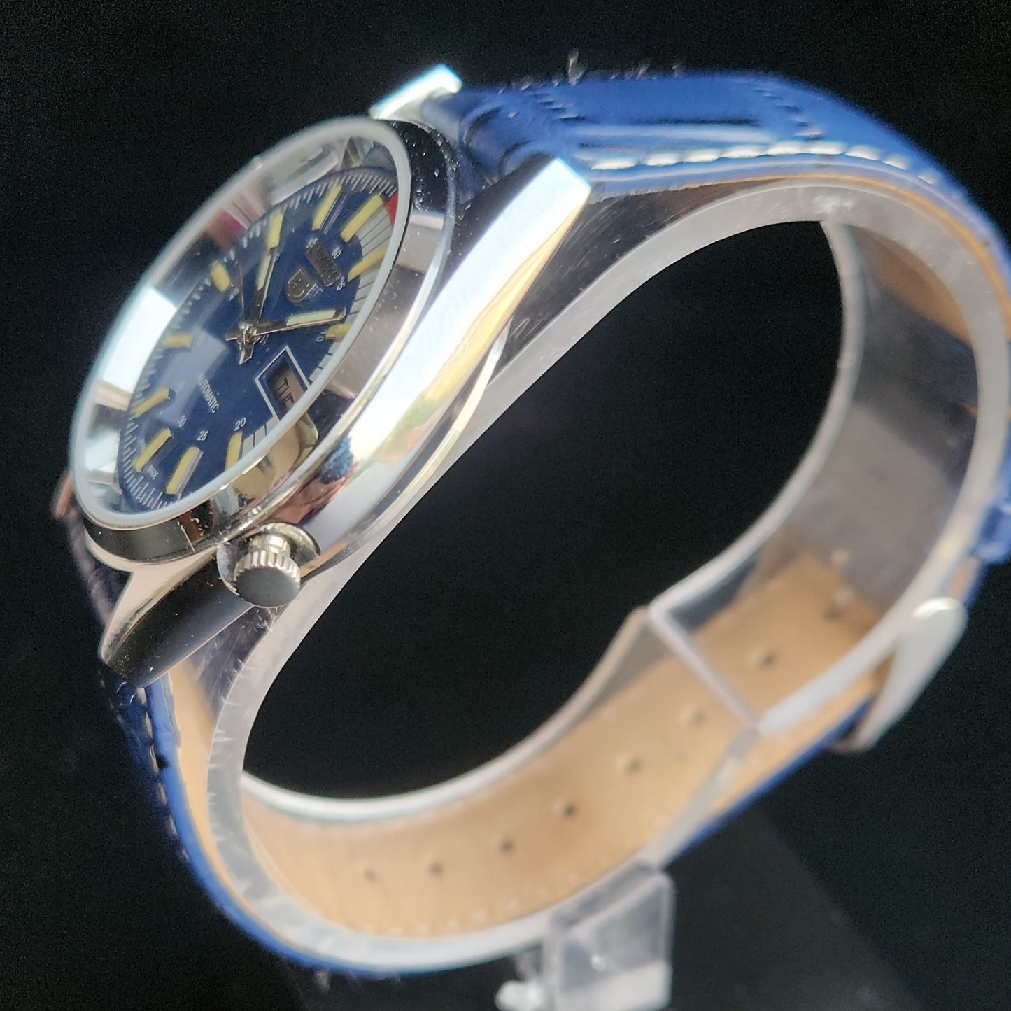Vintage Mod Seiko 5 Automatic 17 Jewels Cal. 7009 Blue Face Blue Leather Band Day-Date Men's Wrist Watch Sk