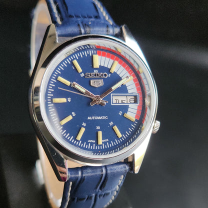 Vintage Mod Seiko 5 Automatic 17 Jewels Cal. 7009 Blue Face Blue Leather Band Day-Date Men's Wrist Watch Sk