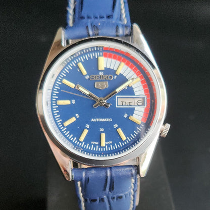 Vintage Mod Seiko 5 Automatic 17 Jewels Cal. 7009 Blue Face Blue Leather Band Day-Date Men's Wrist Watch Sk