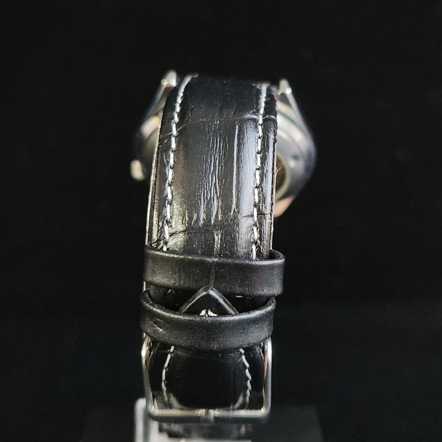 Vintage Mod  Seiko 5 Automatic 17 Jewels Cal. 7009 Black Face Black Leather Band Day-Date Men's Wrist Watch Sk