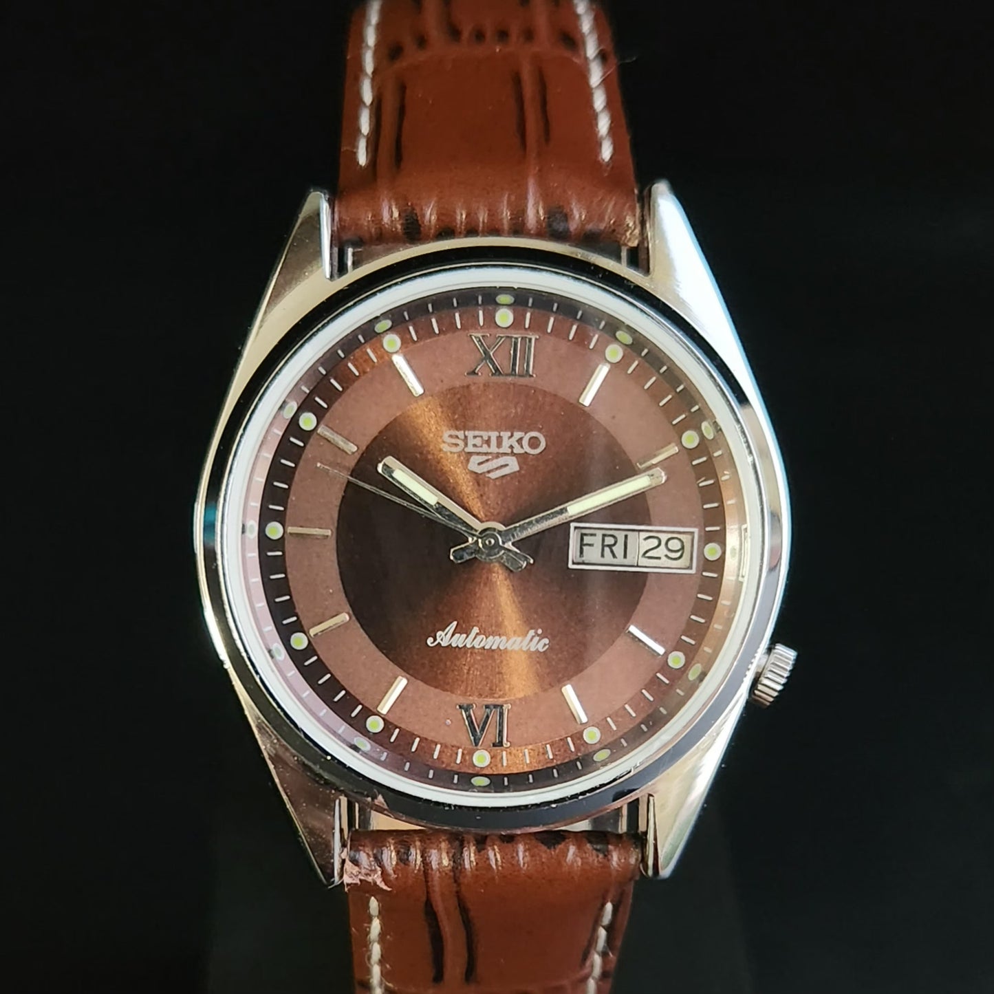 Vintage Mod Seiko 5 Automatic 17 Jewels Cal. 7009 Brown Face Brown Leather Band Day-Date Men's Wrist Watch Sk