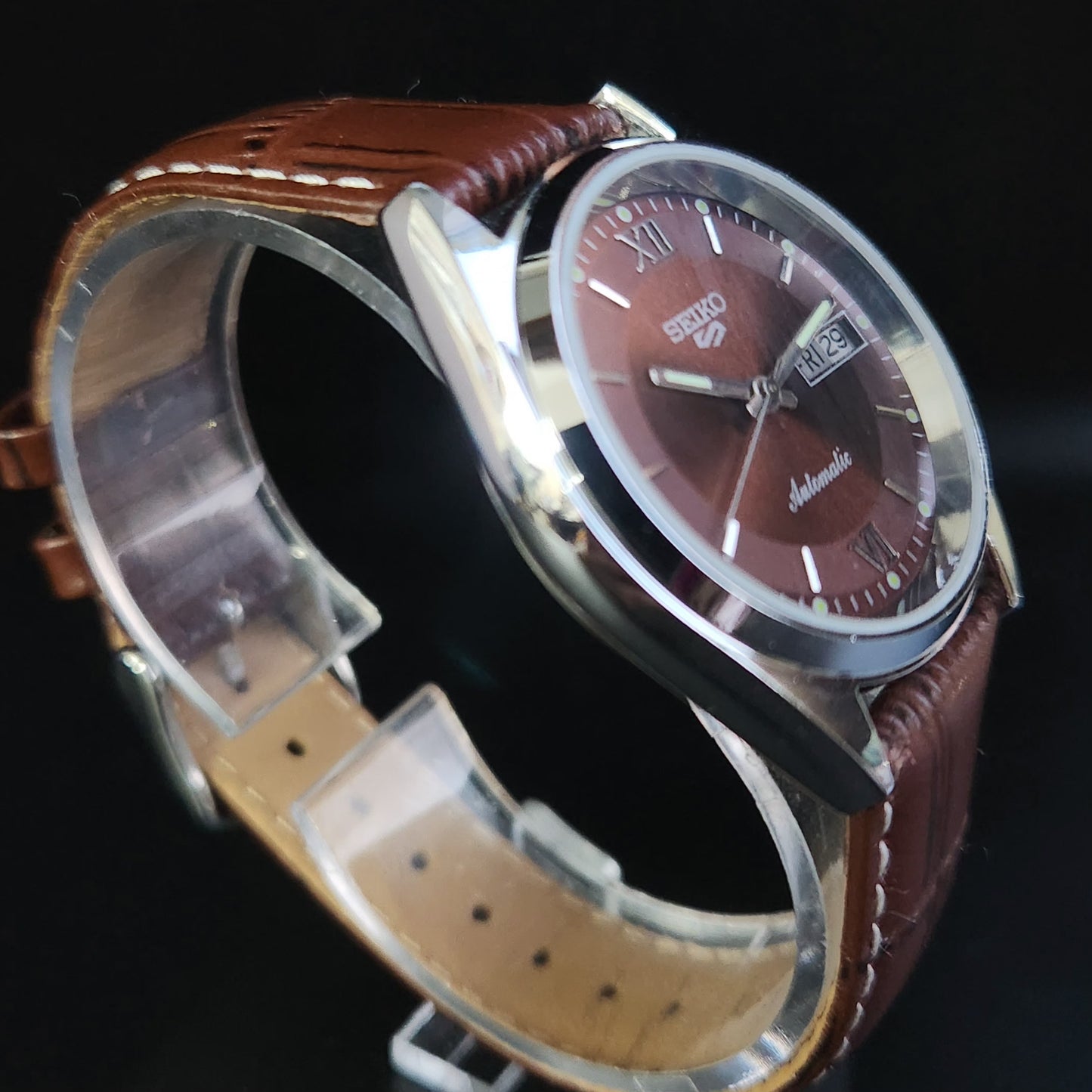 Vintage Mod Seiko 5 Automatic 17 Jewels Cal. 7009 Brown Face Brown Leather Band Day-Date Men's Wrist Watch Sk