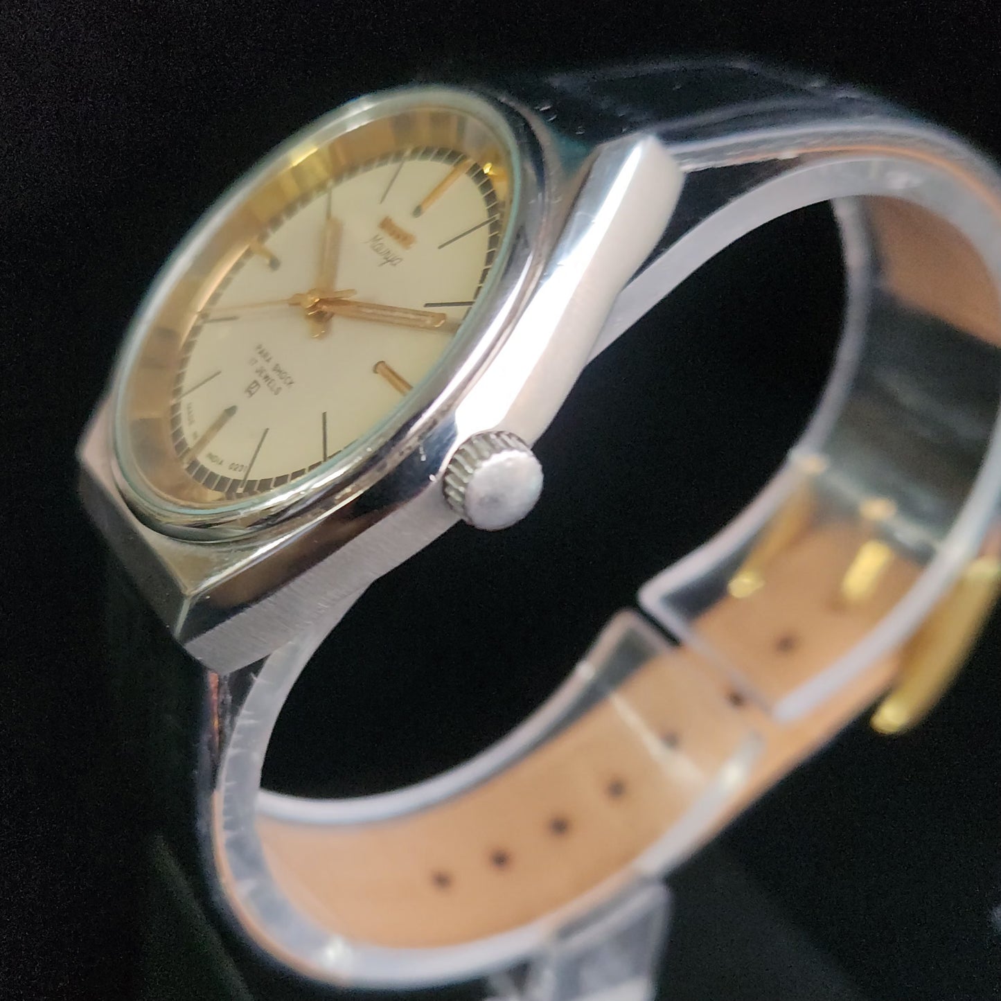 Vintage Original HMT Maurya Hand Winding 17 Jewels Golden Face Black Croco Leather Strap Men's Wrist Watch S93