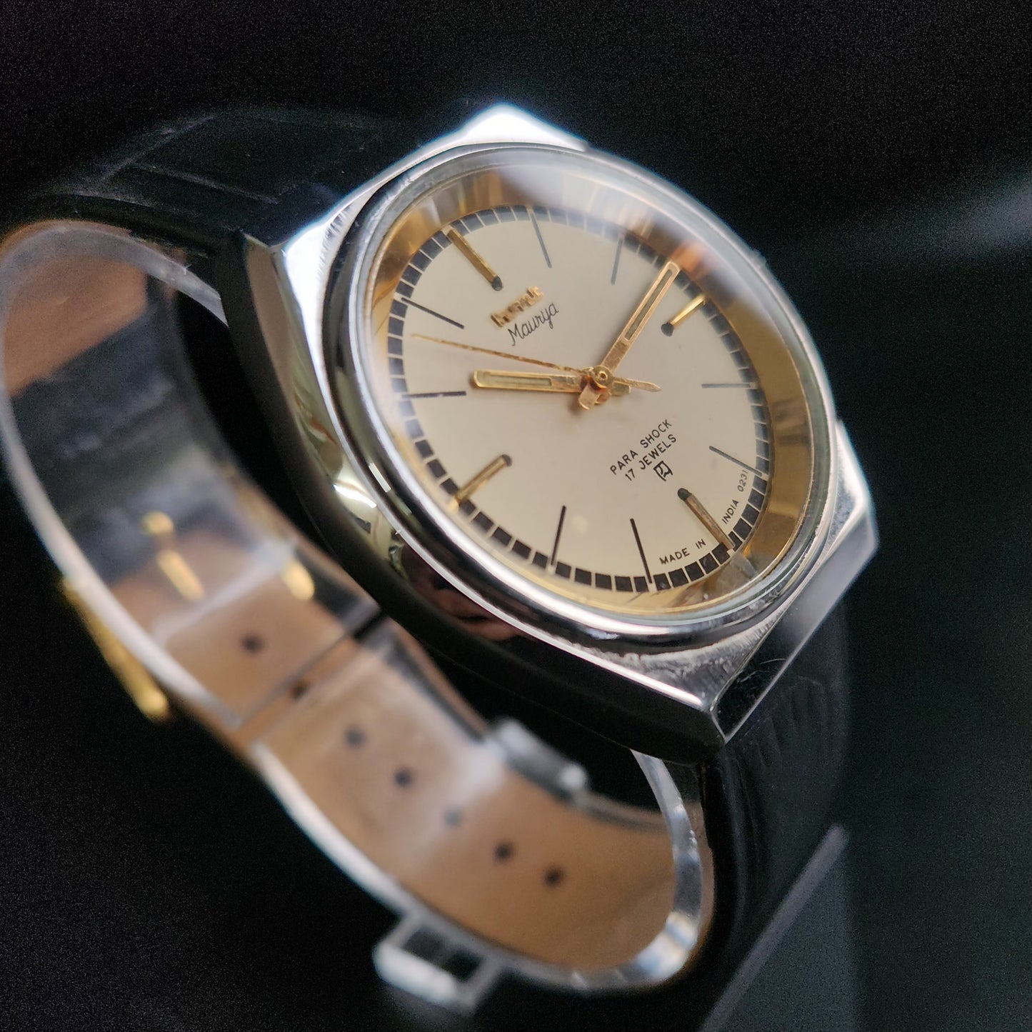 Vintage Original HMT Maurya Hand Winding 17 Jewels Golden Face Black Croco Leather Strap Men's Wrist Watch S93