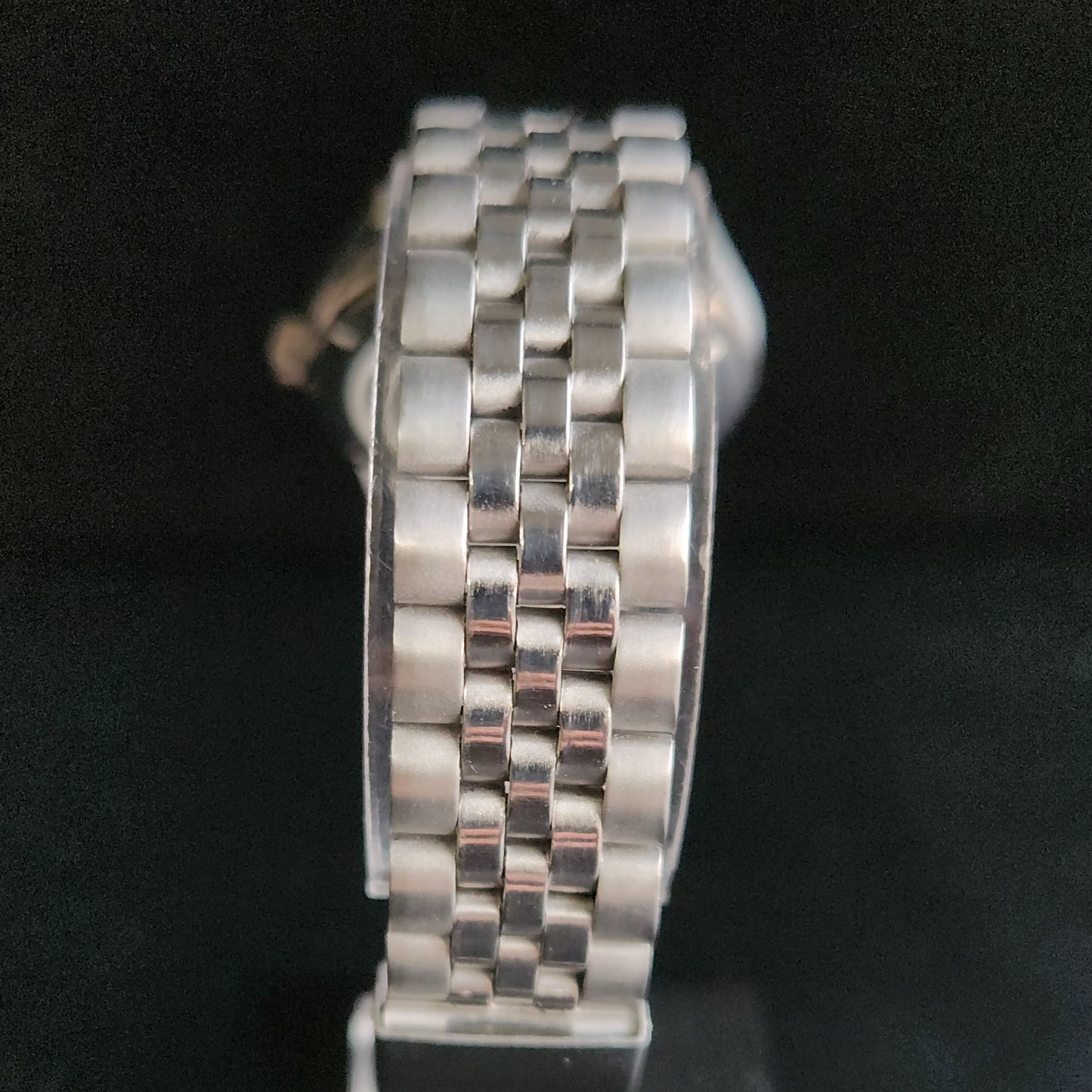 Vintage HMT Janata Devanagari Hand Winding 17 Jewels Red Face Jubilee Bracelet Men's Wrist Watch S108