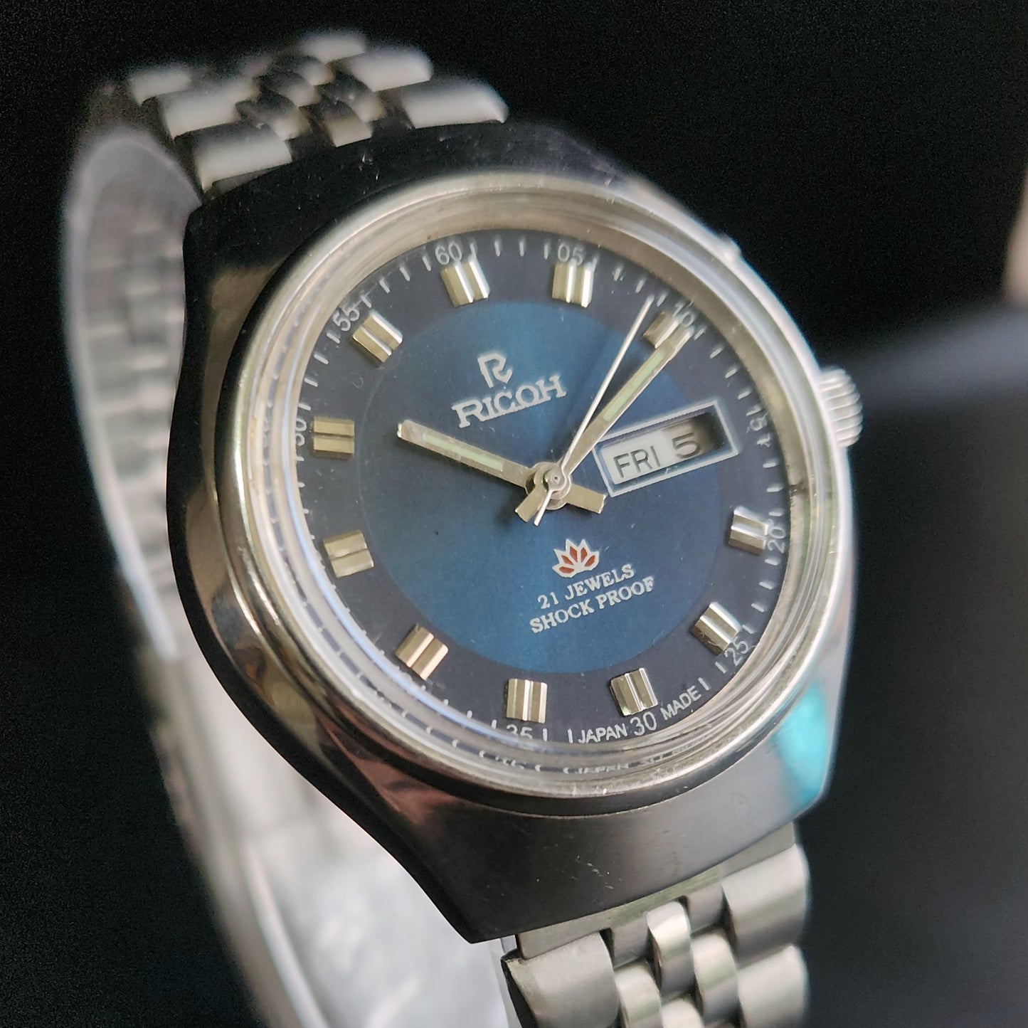 Vintage Ricoh R31 Blue Face Automatic 21 Jewels Jubliee Bracelet Men's Wrist Watch S149