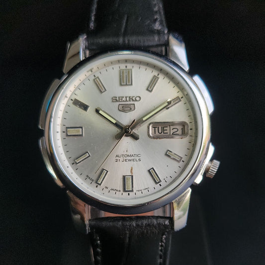 Vintage 1979 Original Seiko 5 Automatic 7009-876J Silver Face 21 Jewels Day-Date Japanese Men's Wrist Watch S168