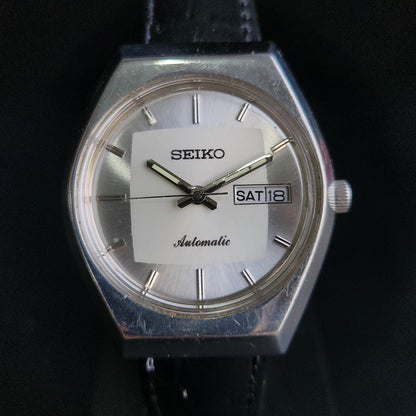 Vintage 1985 Original Seiko 5 Automatic 6309-8800 White Face Black Band 17 Jewels Day-Date Japanese Men's Wrist Watch S162