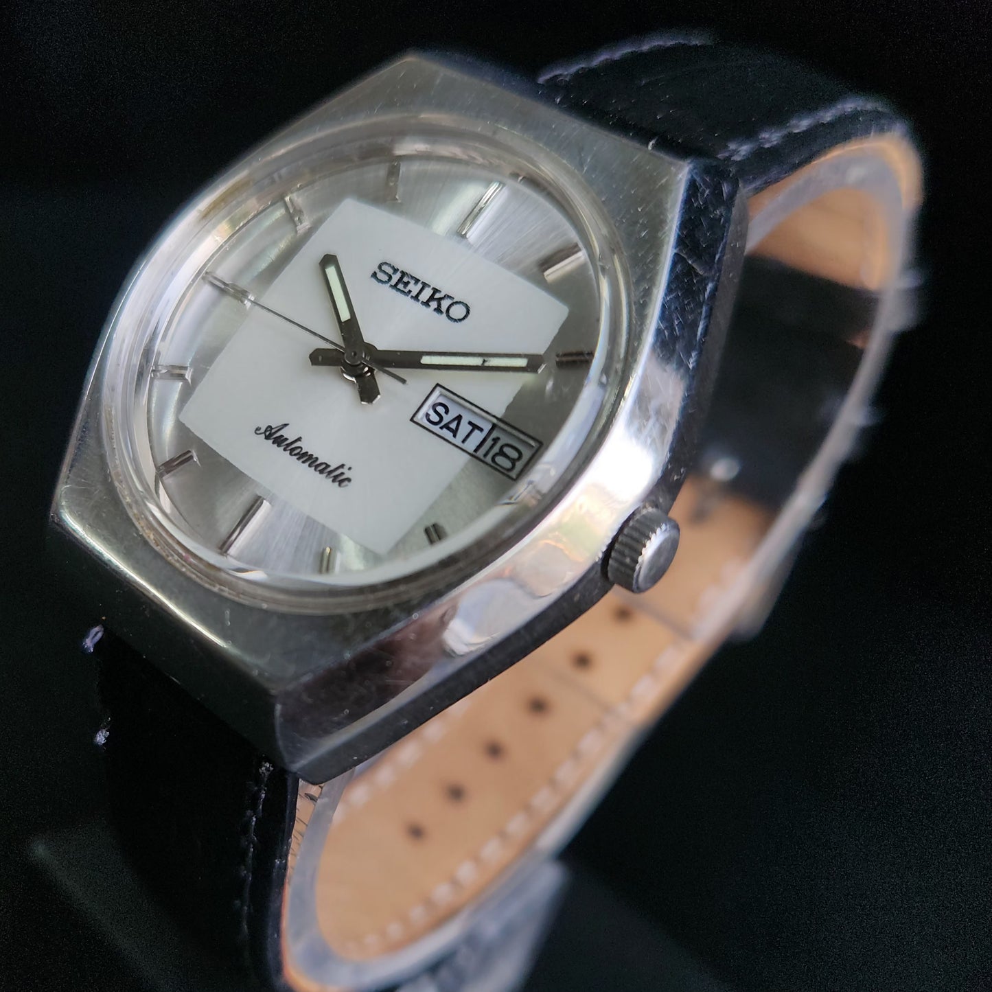 Vintage 1985 Original Seiko 5 Automatic 6309-8800 White Face Black Band 17 Jewels Day-Date Japanese Men's Wrist Watch S162