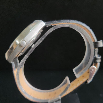 Vintage 1985 Original Seiko 5 Automatic 6309-8800 White Face Black Band 17 Jewels Day-Date Japanese Men's Wrist Watch S162
