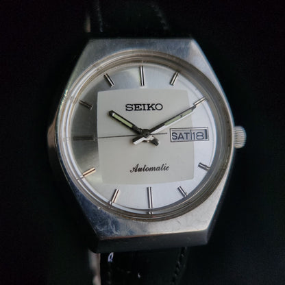 Vintage 1985 Original Seiko 5 Automatic 6309-8800 White Face Black Band 17 Jewels Day-Date Japanese Men's Wrist Watch S162