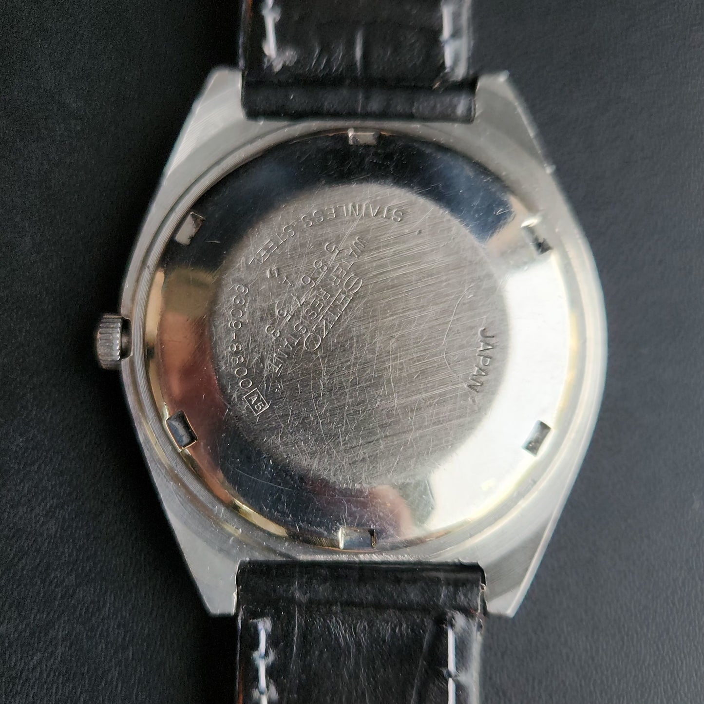 Vintage 1985 Original Seiko 5 Automatic 6309-8800 White Face Black Band 17 Jewels Day-Date Japanese Men's Wrist Watch S162