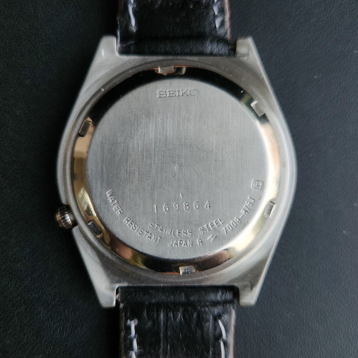 Vintage 1981 Original Seiko 5 Automatic 7009-876J White Face Black Band 17 Jewels Day-Date Japanese Men's Wrist Watch S163