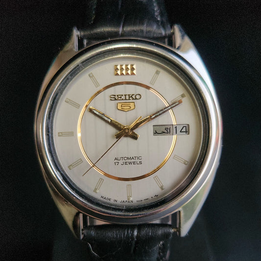 Vintage 1979 Original Seiko 5 Automatic 7009-3040 Grey Face Black Band 17 Jewels Day-Date Japanese Men's Wrist Watch S164