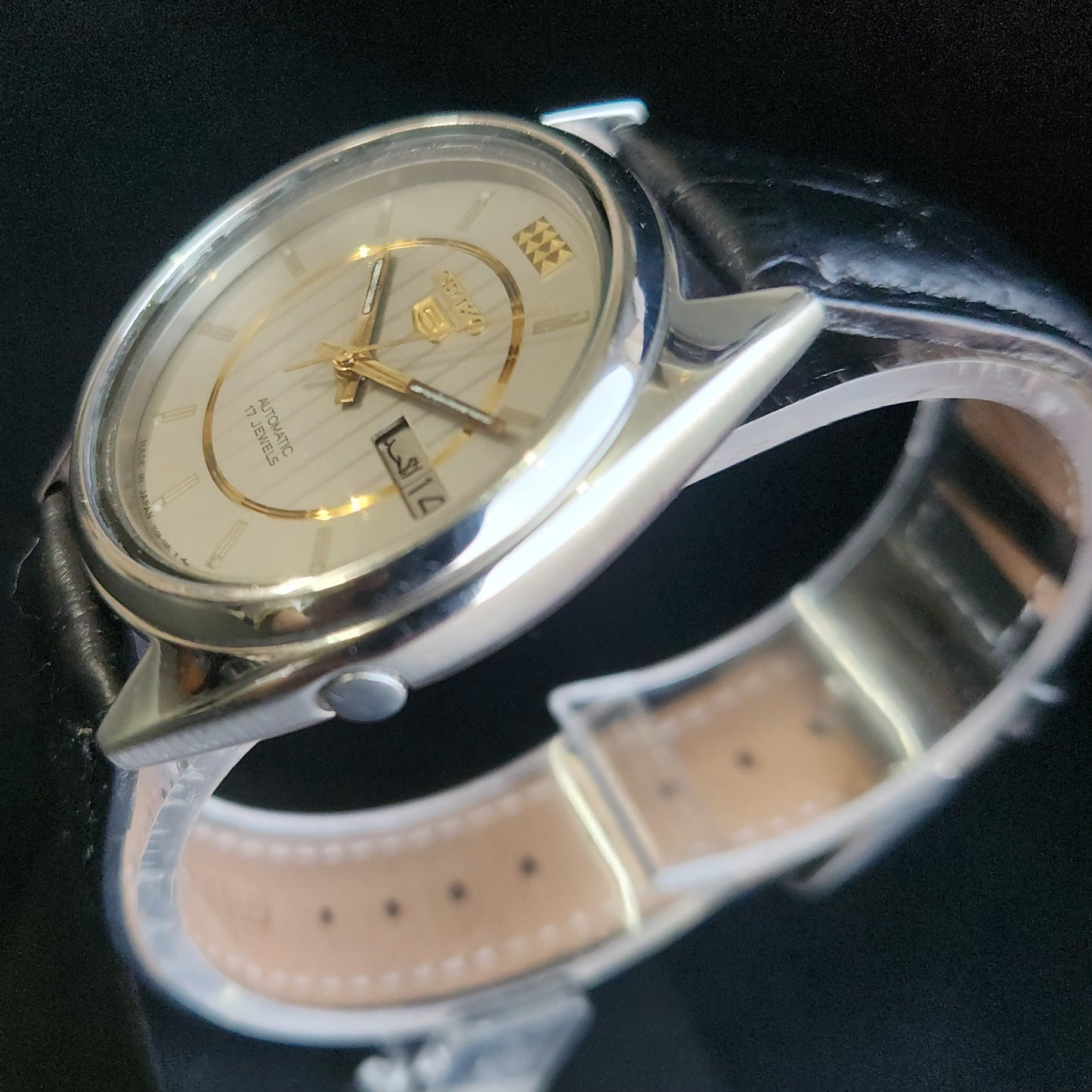 Vintage 1979 Original Seiko 5 Automatic 7009-3040 Grey Face Black Band 17 Jewels Day-Date Japanese Men's Wrist Watch S164