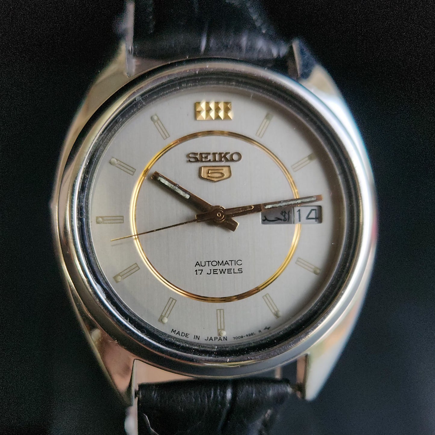 Vintage 1979 Original Seiko 5 Automatic 7009-3040 Grey Face Black Band 17 Jewels Day-Date Japanese Men's Wrist Watch S164