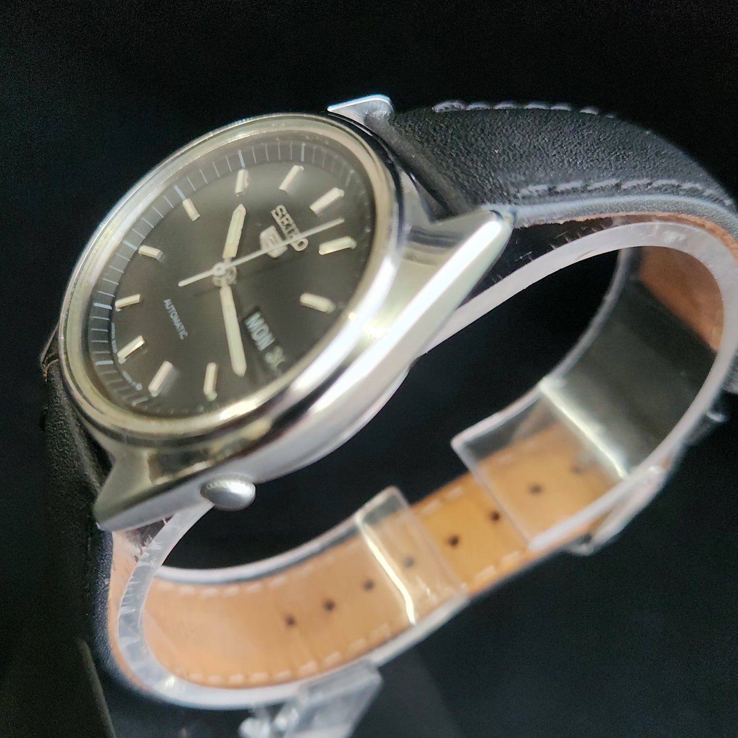 Vintage 1976 Original Seiko 5 Automatic 6309-8840 Black Face Black band 17 Jewels Day-Date Japanese Men's Wrist Watch S166