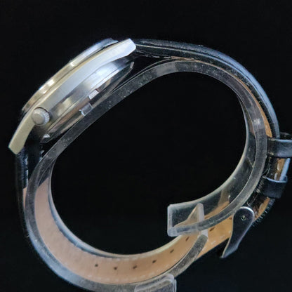 Vintage 1984 Original Seiko 5 Automatic 7009-6001 Black Face Black Band 21 Jewels Day-Date Japanese Men's Wrist Watch S158