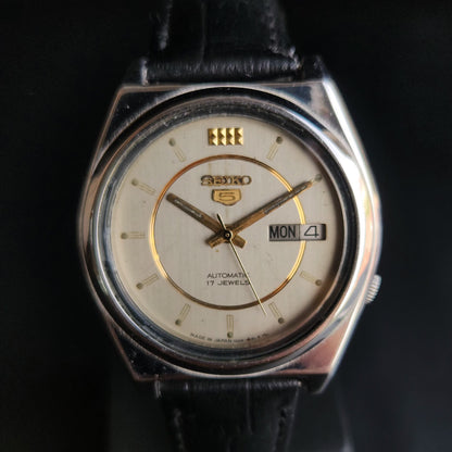 Vintage 1984 Original Seiko 5 Automatic 6309-876J Grey Face Black Band 17 Jewels Day-Date Japanese Men's Wrist Watch S165