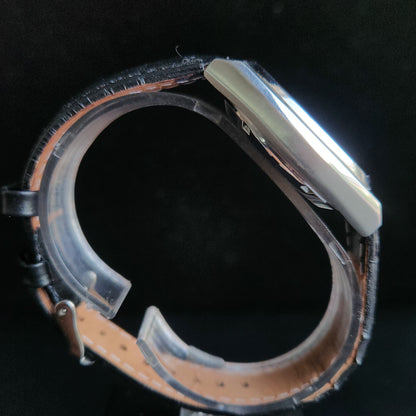 Vintage 1984 Original Seiko 5 Automatic 6309-876J Grey Face Black Band 17 Jewels Day-Date Japanese Men's Wrist Watch S165