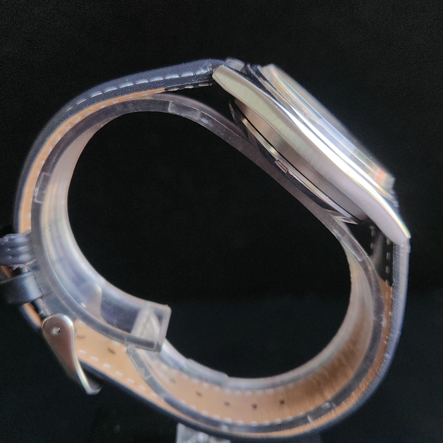 Vintage 1985 Original Seiko 5 Automatic 7009-3020 Blue Face Blue Band 21 Jewels Day-Date Japanese Men's Wrist Watch S161