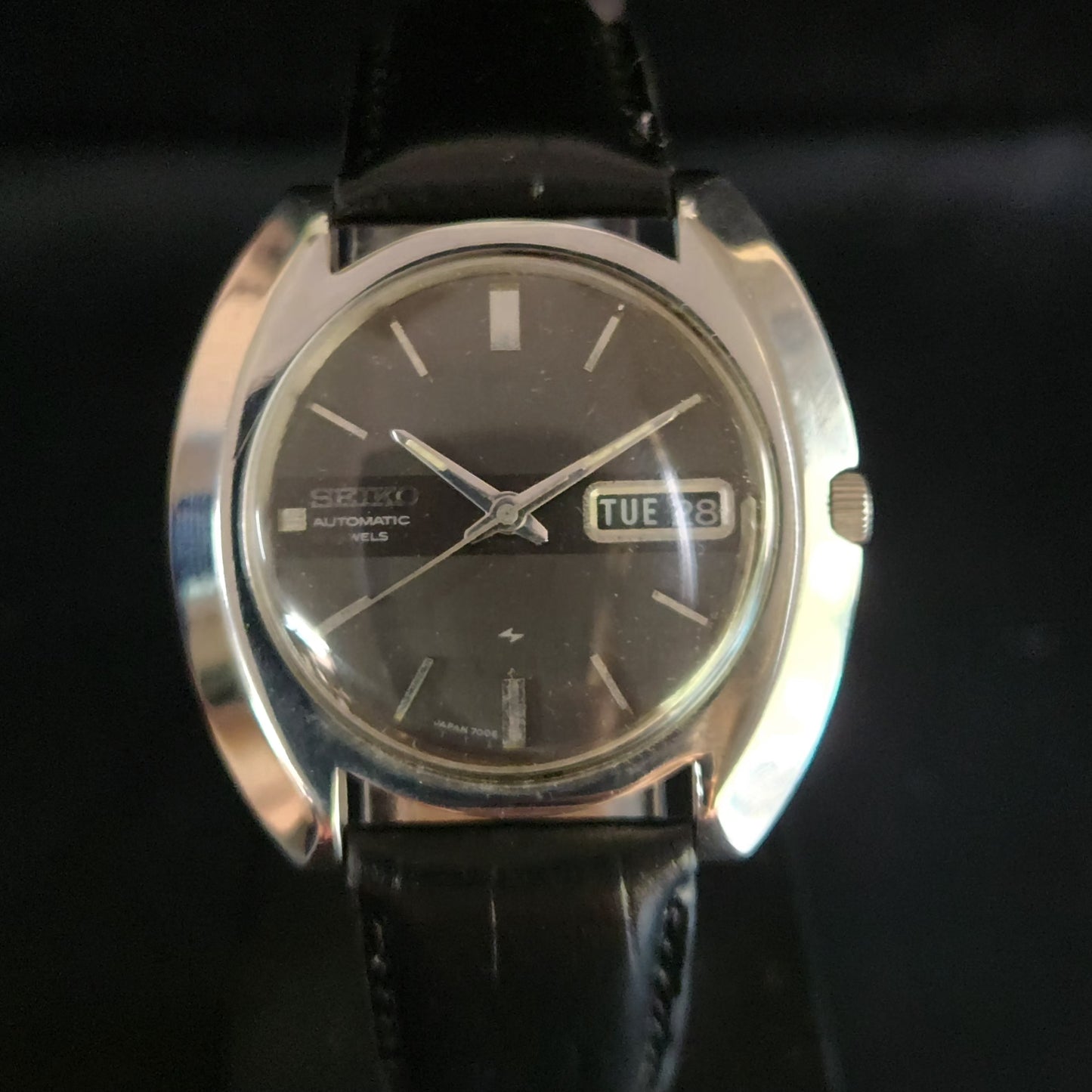 Vintage 1980 Original Seiko 5 Automatic 7006-7080 Black Face 19 Jewels Day-Date Japanese Men's Wrist Watch 0G6