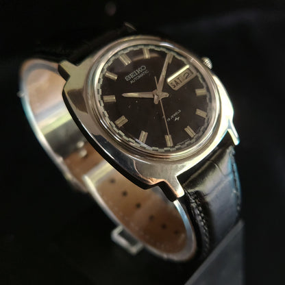 Vintage 1980 Original Seiko 5 Automatic 7005-7130 blue Face 19 Jewels Day-Date Japanese Men's Wrist Watch OG9
