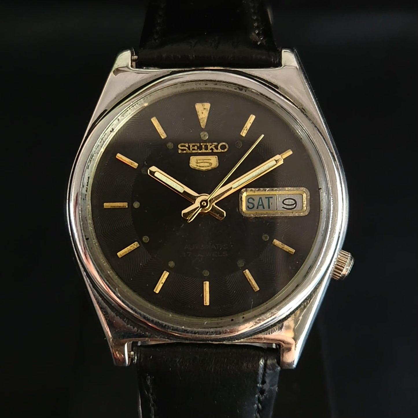 Vintage 1980 Original Seiko 5 Automatic 7009-550A GOLD black 17 Jewels Day-Date Japanese Men's Wrist Watch OG10