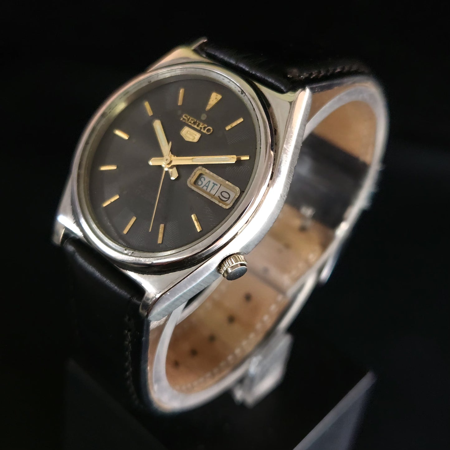 Vintage 1980 Original Seiko 5 Automatic 7009-550A GOLD black 17 Jewels Day-Date Japanese Men's Wrist Watch OG10