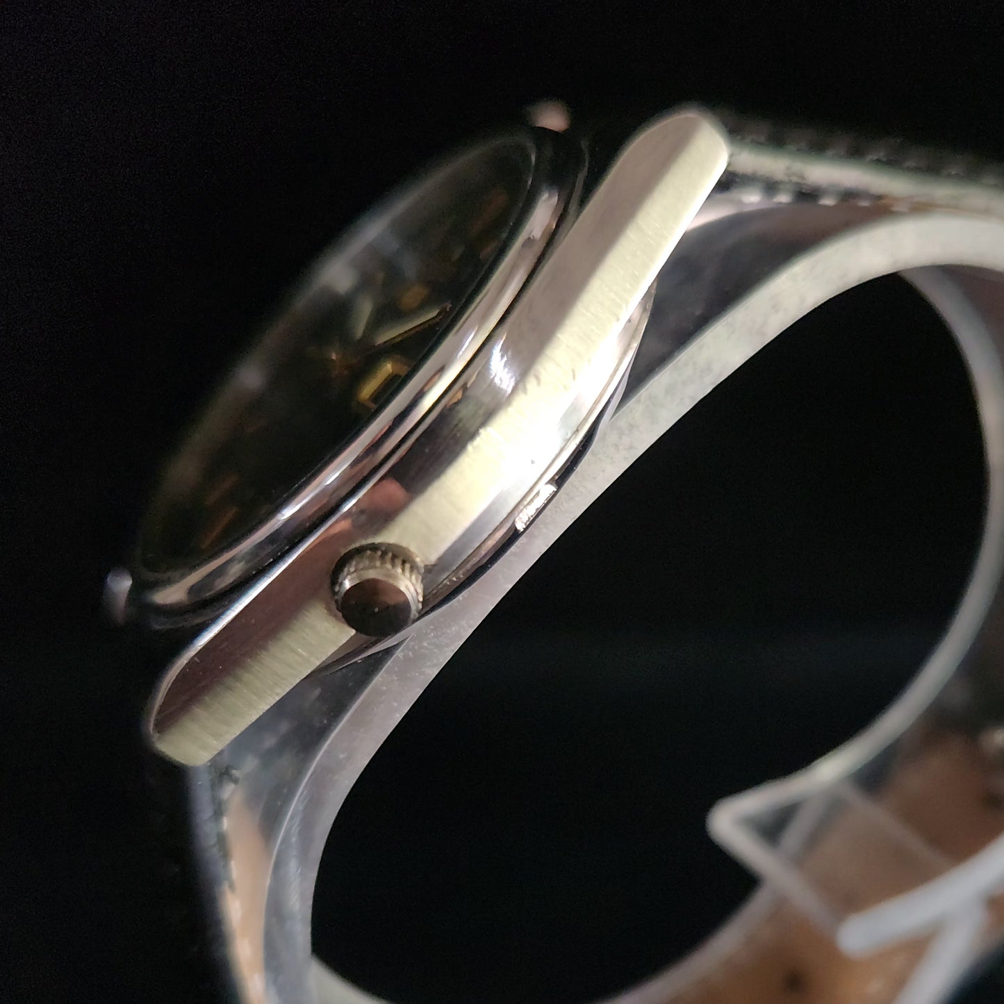 Vintage 1980 Original Seiko 5 Automatic 7009-550A GOLD black 17 Jewels Day-Date Japanese Men's Wrist Watch OG10